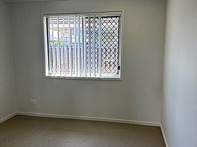 25 Oxbow Crescent, Lawnton