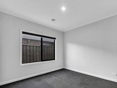 109 Holyoake Parade, Manor Lakes