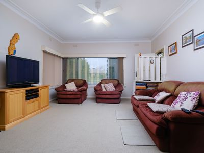 951 WAUGH ROAD, North Albury
