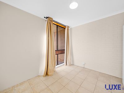 8c / 52 Deloraine Street, Lyons