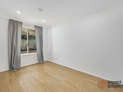 6 Chipperfield Circuit, Gordon