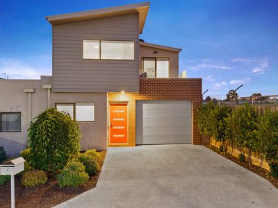 2 Loch Crescent, Strathmore