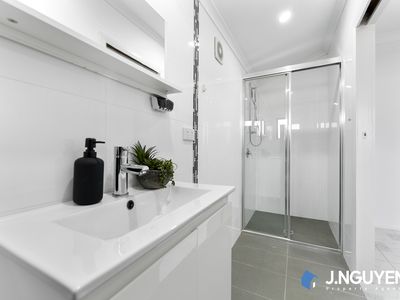24 Buranda Crescent, St Johns Park
