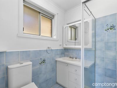 17 Rebecca Crescent, Altona Meadows