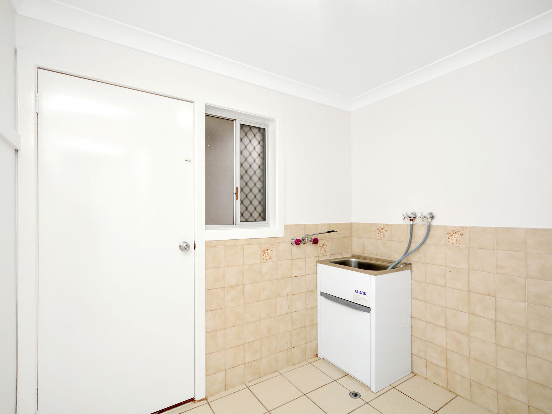 28A ALBERT STREET, Goodna