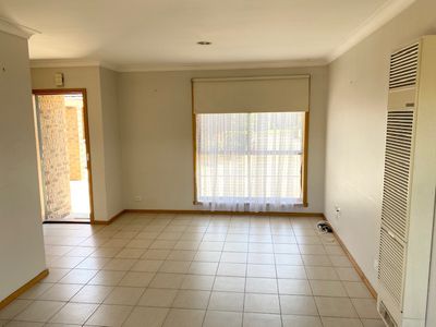 2 / 3 Patterson Avenue, Hoppers Crossing
