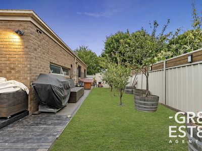 8 Kemsley Green, Cranbourne East