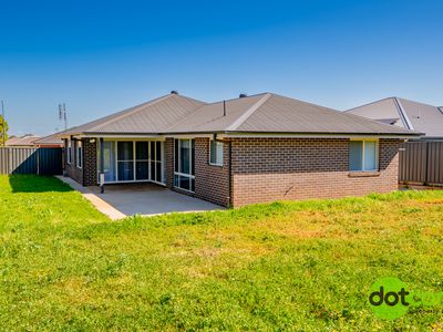 27 Hindmarsh Esplanade, Dubbo