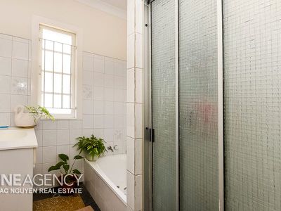 304 Henson Rd, Salisbury