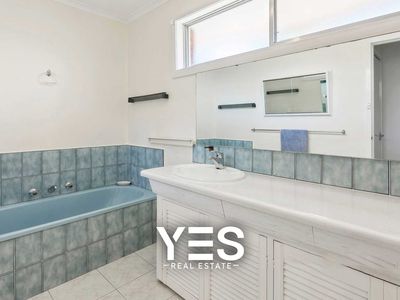7 Milton Crescent, Mulgrave