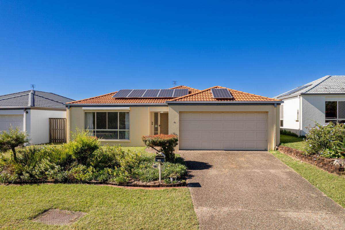 Free-Standing Family Home – Walk to AB Paterson College – No Body Corporate
