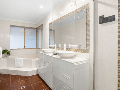 89 Aitken Drive, Winthrop