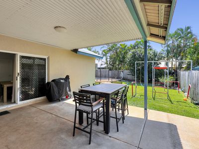 11 Buckingham Street, Gunn