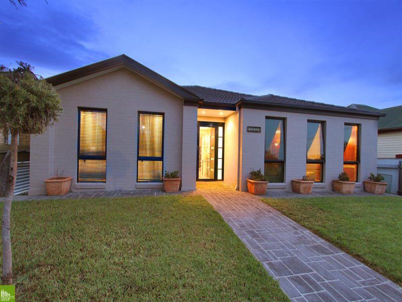 18 Midgley Street, Corrimal