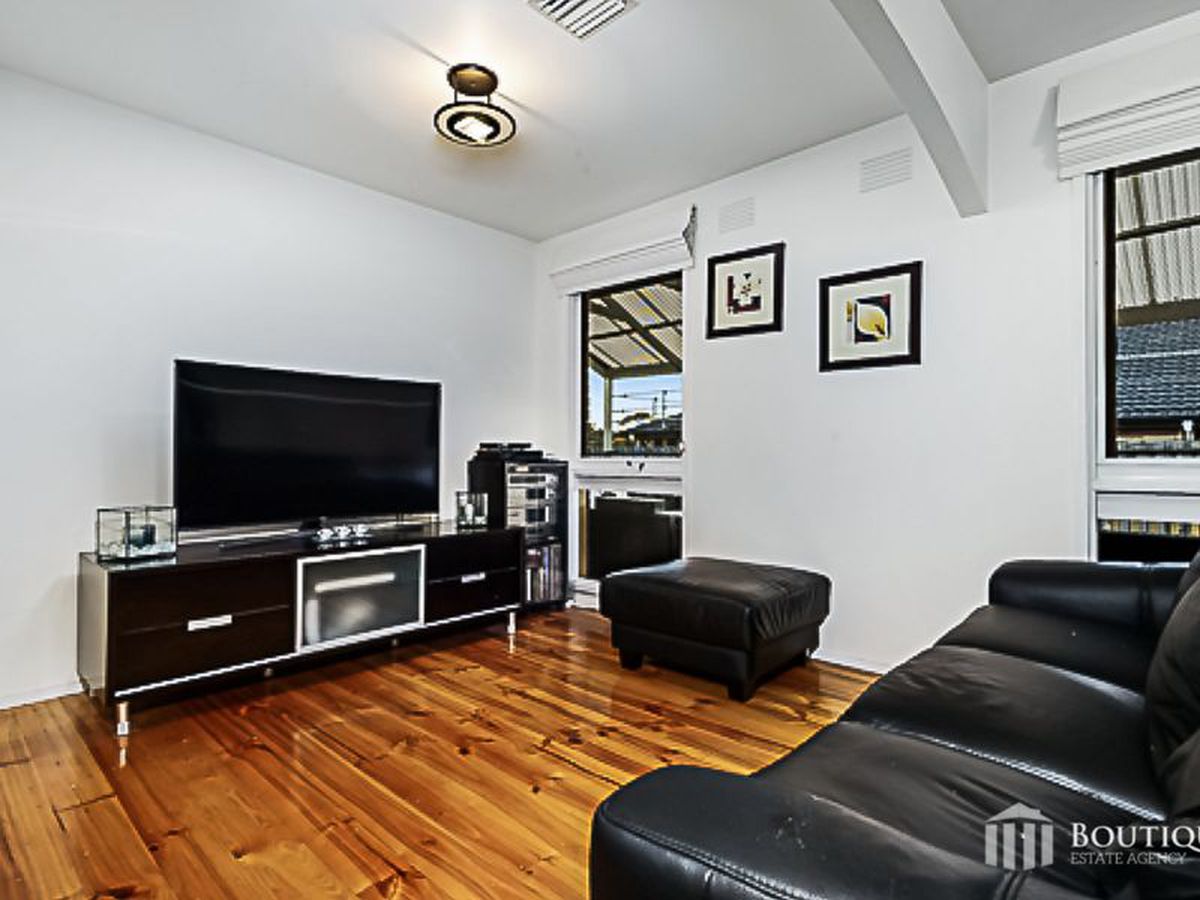19 Fernbank Crescent, Mulgrave