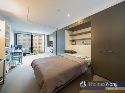 705 / 32 Bray Street, South Yarra