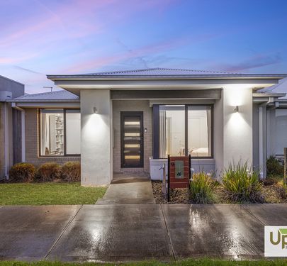 9 Emanda Lane, Clyde North