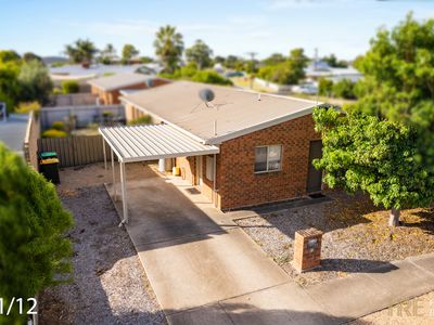 1 / 12 Remlaw Road, Horsham