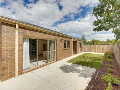 2 / 18 Duke Street, Werribee