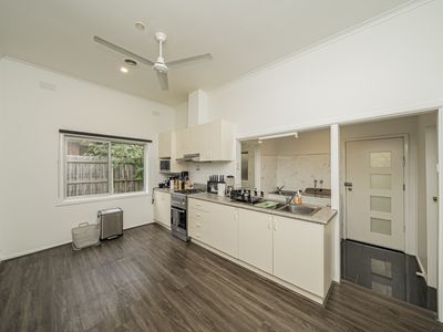 1 / 28 Rich Street, Noble Park