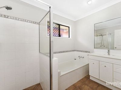 32 Riverbend Drive, Douglas