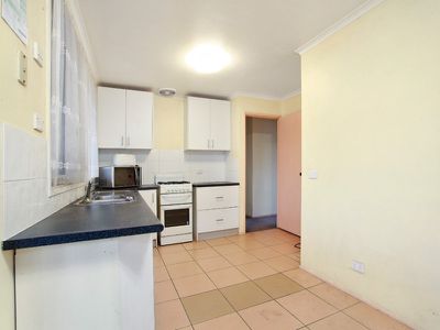 1 Sinclair Crt, Hampton Park