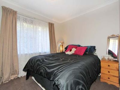 32 Cavalier Crescent, Boulder