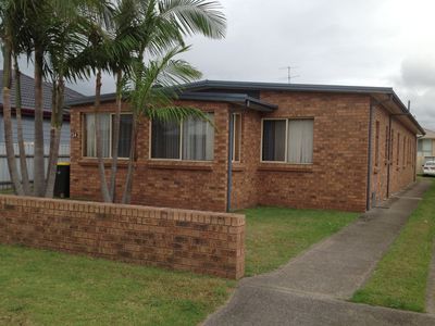 2 / 24 Addison Avenue, Lake Illawarra