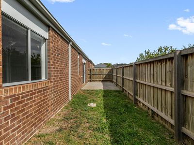 12 Adelong Street, Werribee