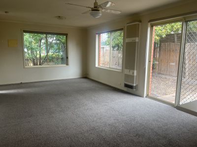 1 / 10 Rotherham Street, Belmont
