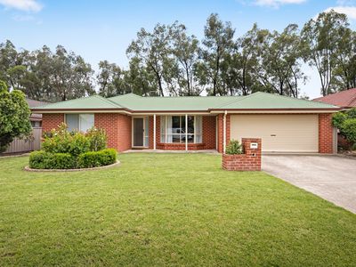 10 SLICE COURT, West Wodonga