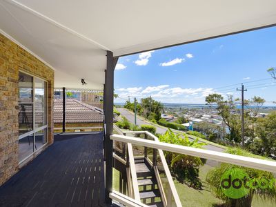 37 Scenic Drive, Caves Beach