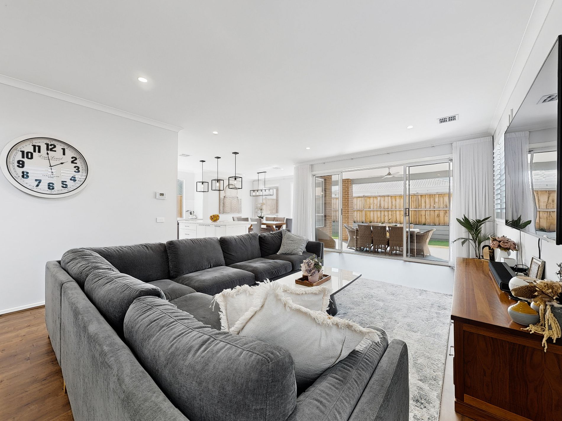 7 Cummins Street, Officer