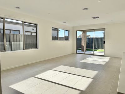 18 Ardisia Way, Manor Lakes