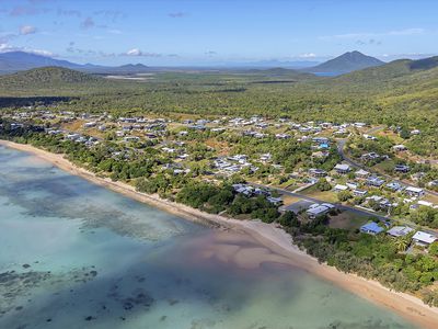 5 Blackcurrant Drive, Hideaway Bay