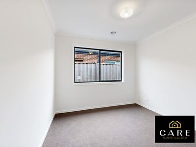 33 Casa Circuit, Clyde North