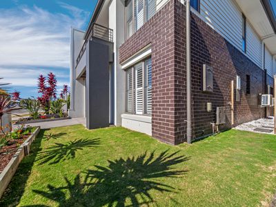 25 Steamer Way, Spring Mountain