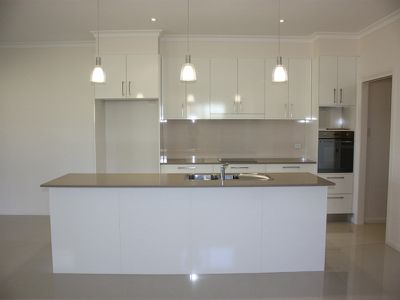 24 Isabella Parade, Forster