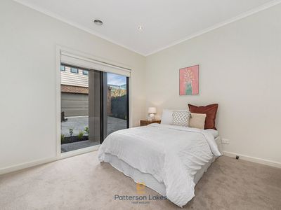 3 / 4 Lochiel Avenue, Edithvale