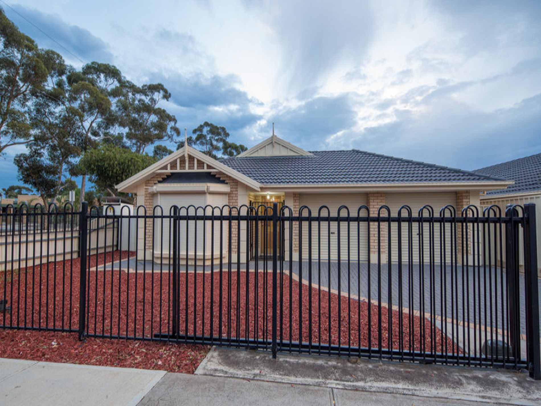 11 Gray Avenue, Northfield
