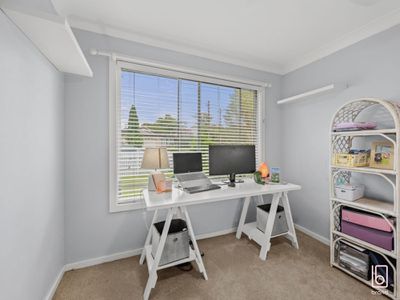 26 Warwick Avenue, Mannering Park