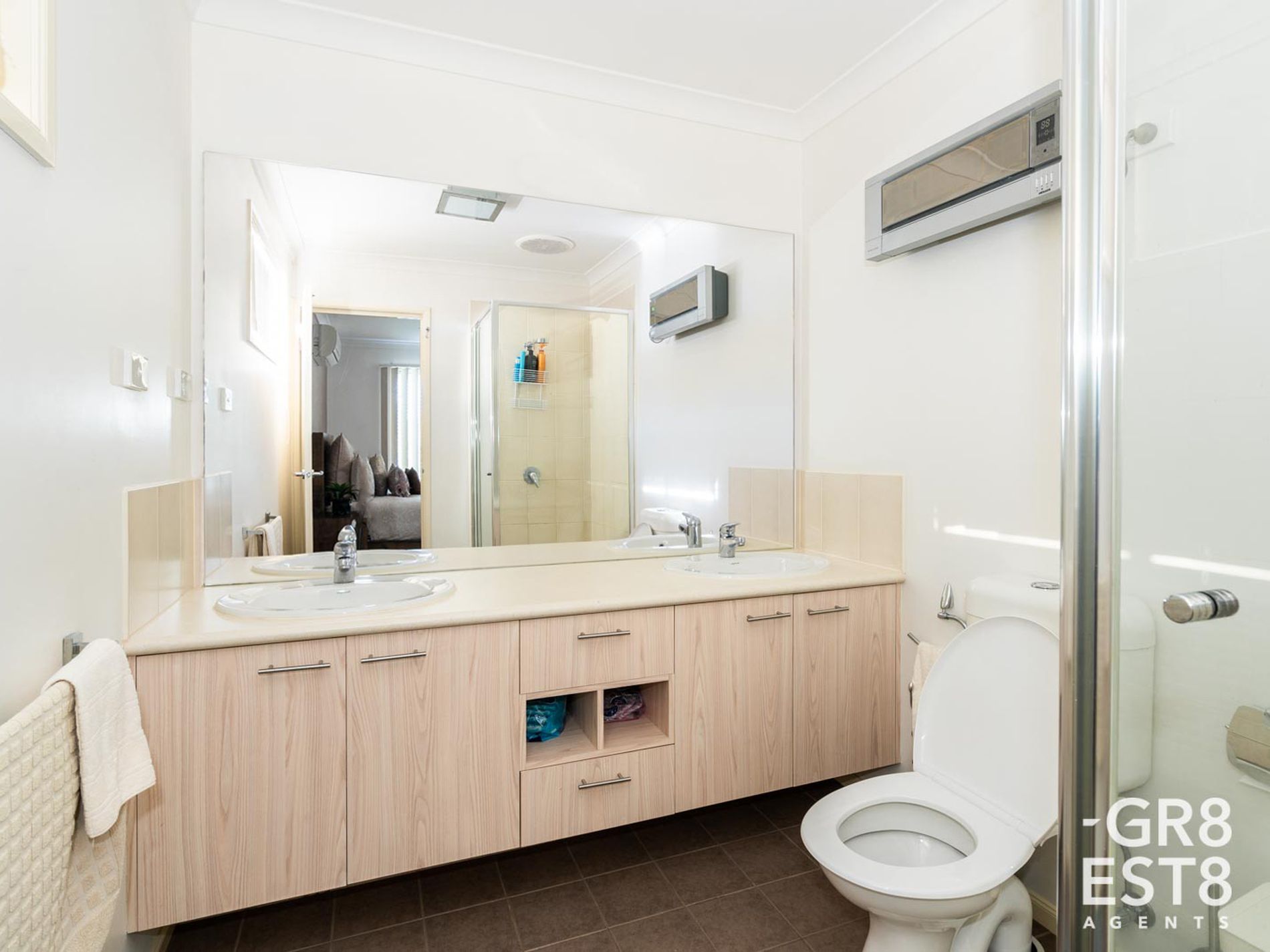 24 Von Nida Drive, Cranbourne North