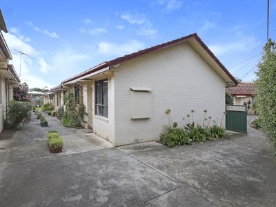 10 / 42 MIDDLE ROAD, Maribyrnong