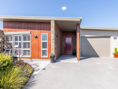 21 Dolphin Crescent, Eden