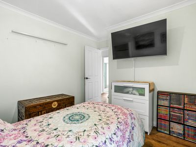 24 MANLY CRESCENT, Warnbro