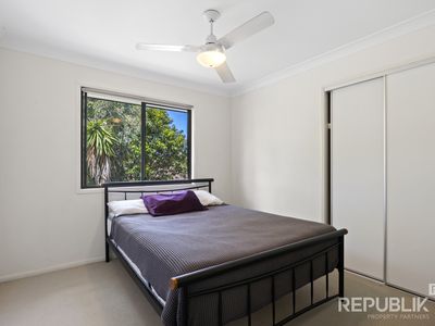 1 / 26 Witheren Circuit, Pacific Pines