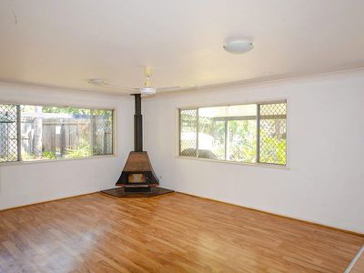 18 Rosemary Street, Bellbird Park