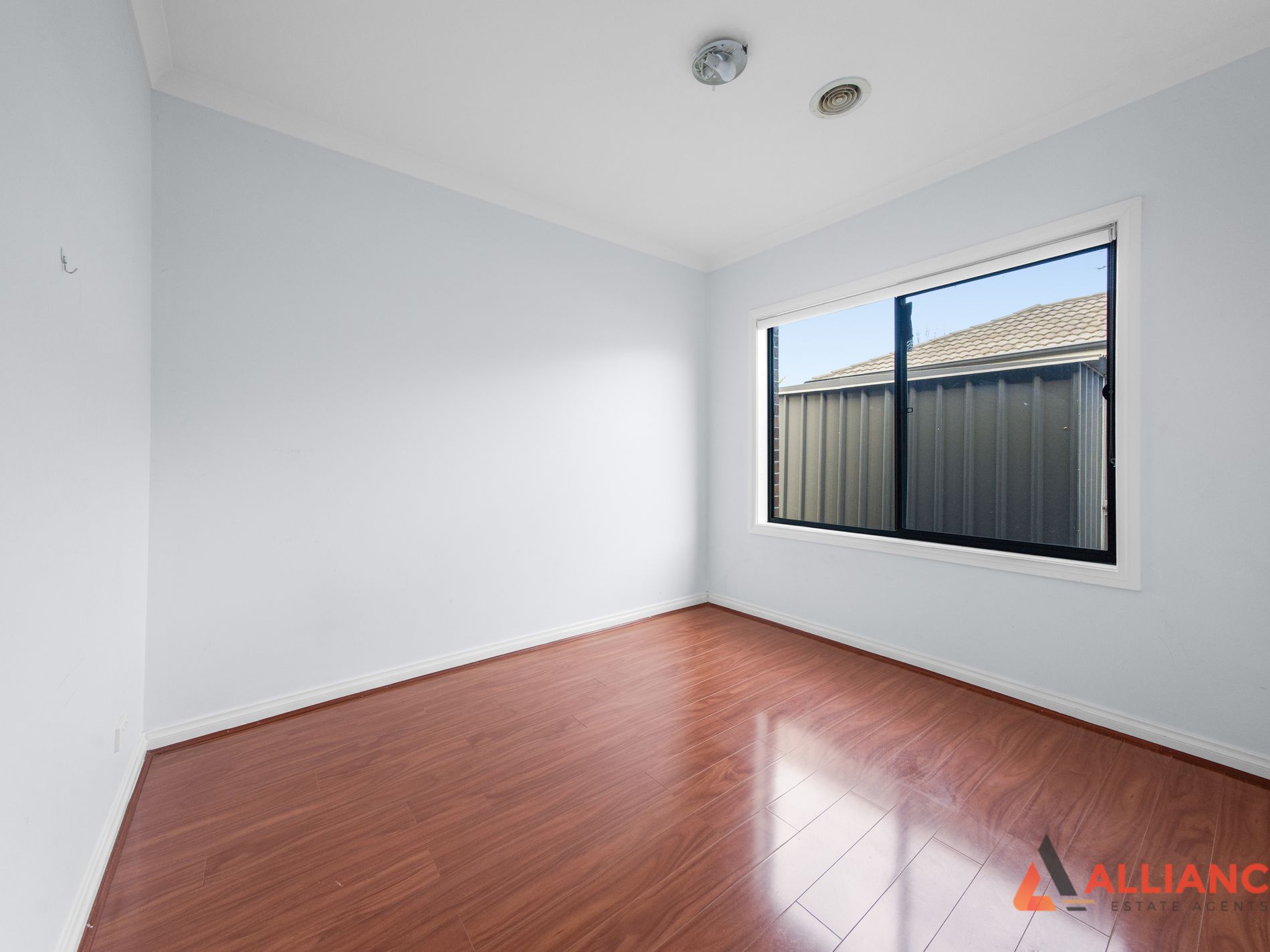 16 Juggal Close, Epping