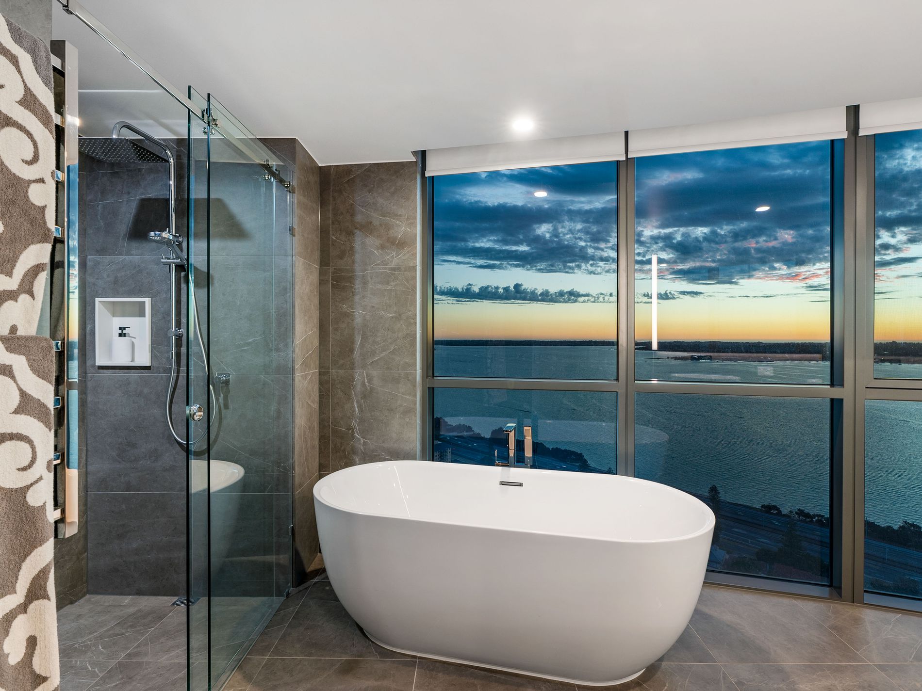 3303 / 99 Mill Point Road, South Perth