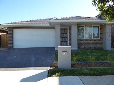 214 South Circuit, Oran Park